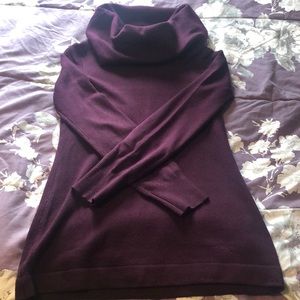 Maroon turtle neck sweater